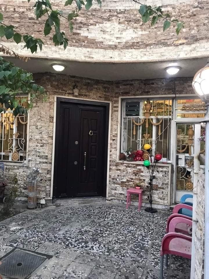 دار للبيع في الاعظمية