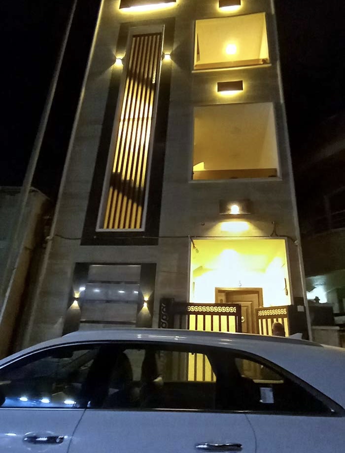 ثلاث وحدات سكنية معزولة في اليرموك