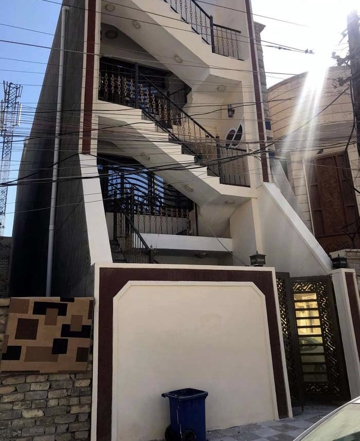 بناية ثلاث طوابق في الكاظمية